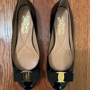 Good condition Salvatore Ferragamo Black Ballet Flat